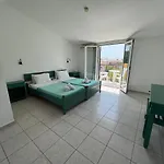 Meraki Hotel Kávos
